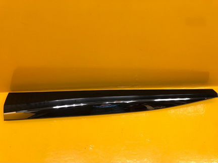 Накладка двери передняя левая Nissan Murano Z52