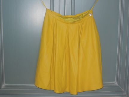 Versace юбка кожаная размер 44