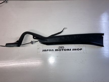 Накладки крышки багажника правая левая Mazda CX-5