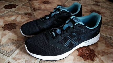 Кроссовки asics 40 разм. (стелька 25,5 см)