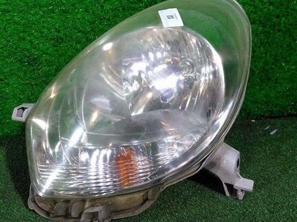 Фара левая Toyota Passo