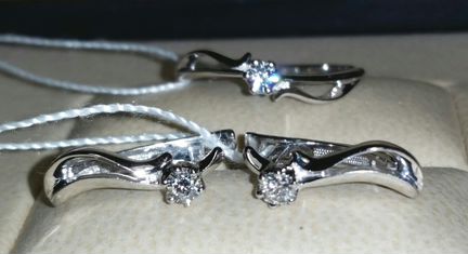 Комплект золотой (серьги+кольцо) с 3 бриллиантами