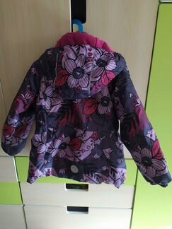 Куртка зимняя для девочки (рост 122)