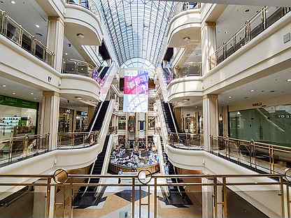 сувар плаза казань. сувар плаза казань вечером здания. сувар плаза казань. сувар плаза, казань, спартаковская улица. сувар плаза кинотеатр казань.