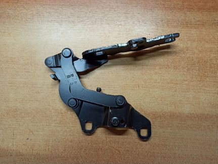 Петля капота BMW E81 E82 E87 E88 оригинал