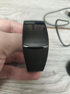 Умные часы Samsung Gear Fit2 Pro лот 137