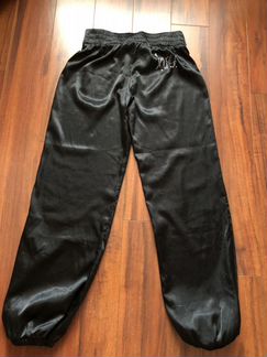Женский спортивный костюм