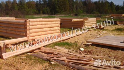 Сруб бани из бревна с установкой