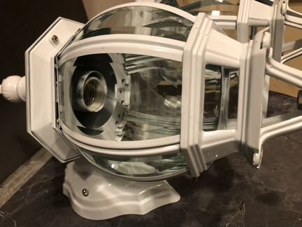 Фонарь металлический белый