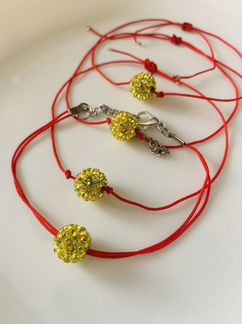 Браслет на удачу Шамбала, красная нить