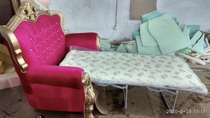 Мини-диван барокко с механизмом алый Золото