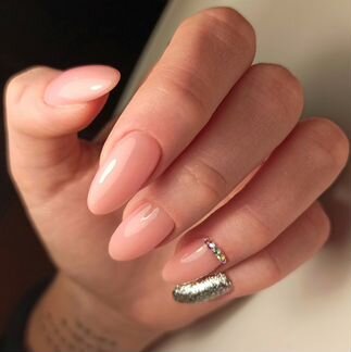 Маникюр, педикюр, шеллак, дизайн