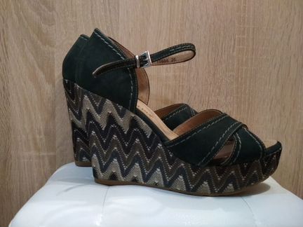 Босоножки на танкетке Tervolina новые 36