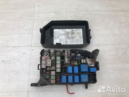 Блок предохранителей Kia Rio 2 G4EE 2005