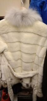 Шубы норковые много