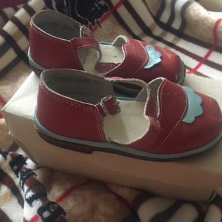 Детские босоножки