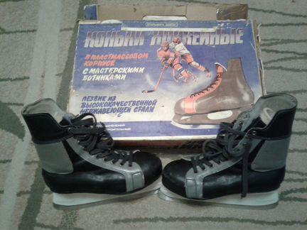 Хоккейные коньки