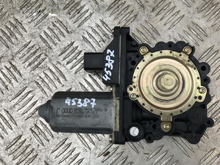 Моторчик стеклоподъемника правый Audi TT 8N (1999