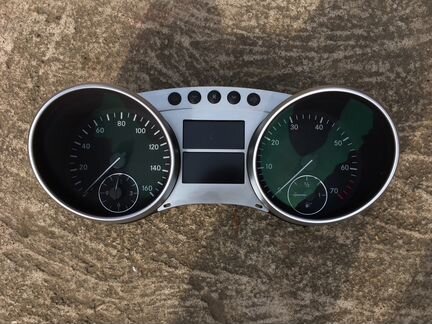 Панель приборов для Mercedes W164 W251