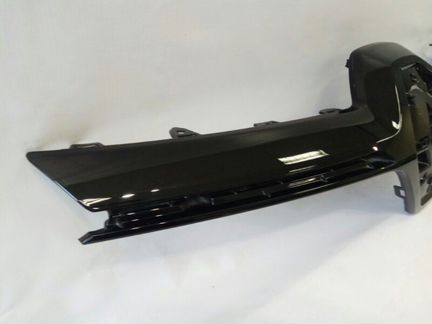 Решетка радиатора передняя Renault Arkana 1