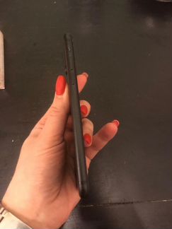 Телефон iPhone 7