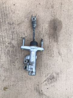 Главный цилиндр сцепления Toyota Hilux 2005-2015