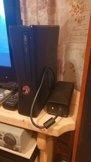 Xbox 360 Slim и 14 игр лицензии