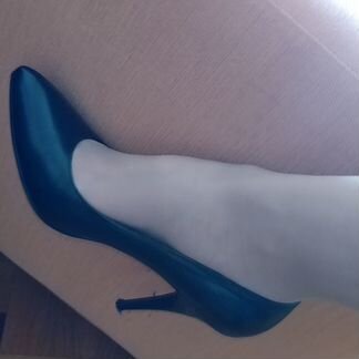 Кожаные туфли на шпильке