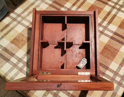 Хьюмидор, ящик, шкатулка для хранения сигар