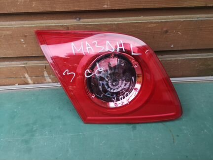 Mazda 3 фонарь в крышку багажника левый