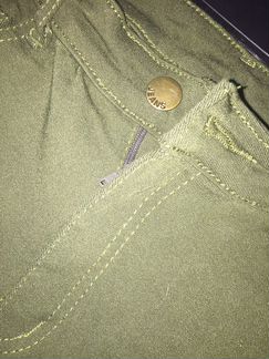 Женские джинсы strange