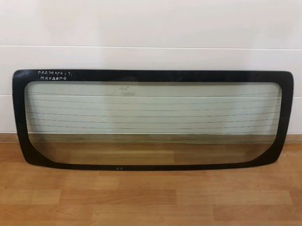 Стекло заднее Mitsubishi Pajero 3 1999-2006 г