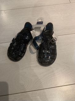 Сандалии детские Gap
