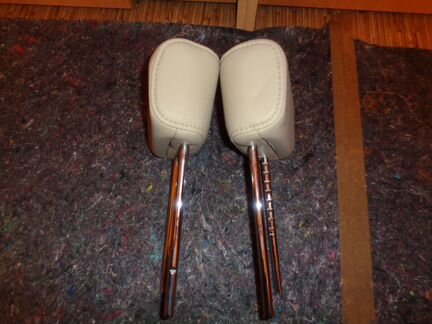 Подголовник заднего сиденья бежевый Infiniti QX-56