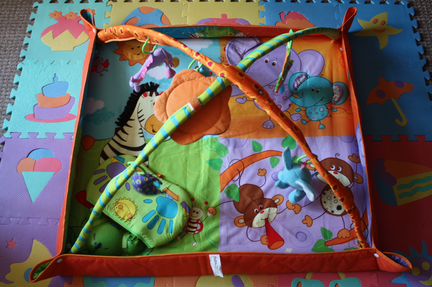 Коврик игровой развивающий с доп игрушками