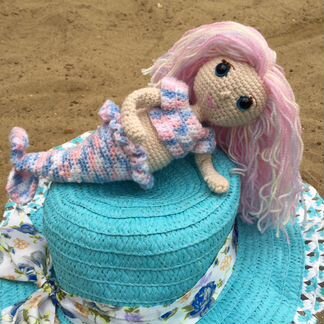 Вязанная кукла русалочка