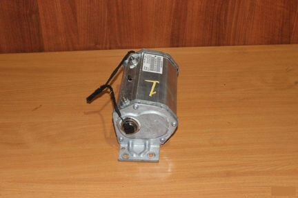 Подушка безопасности в торпедо Bmw