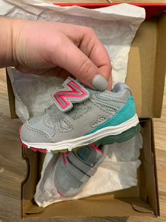 Кроссовки для девочки New Balance