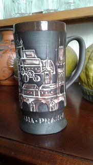 Керамическая пивная винтажная кружка прага