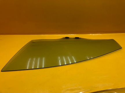 Стекло двери переднее левое Nissan Murano Z52