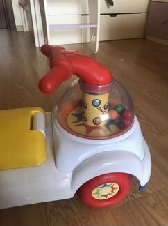 Машинка-каталка Fisher Price