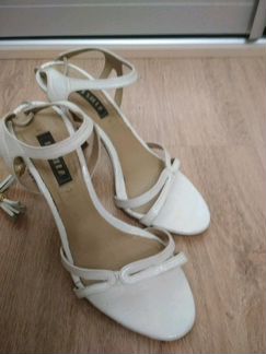 Босоножки Lesilla 36 размер