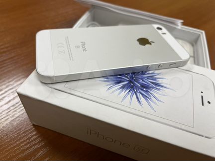 Apple iPhone SE 32Gb silver, отл.состояние