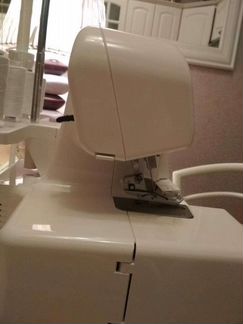 Оверлок janome 724 D новый