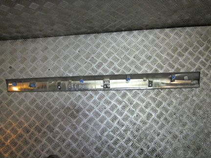 Молдинг нижний передней левой двери Ситроен DS5