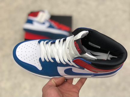 Кроссовки Nike