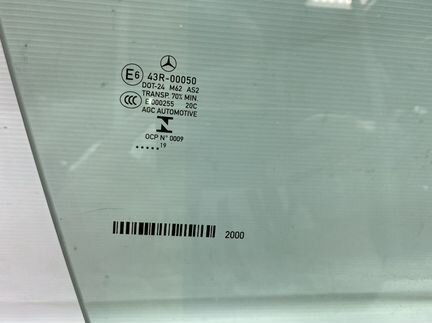 Стекло переднее правое Mercedes W257 CLS