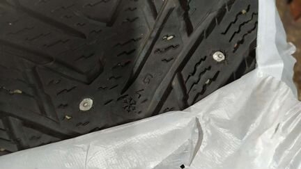 Нокиан хакапелита 8 245/40 r18