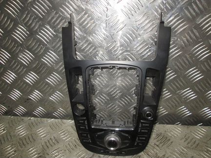 Блок управления мультимедийным устройством Ауди Q5