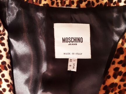 Пальто Moschino